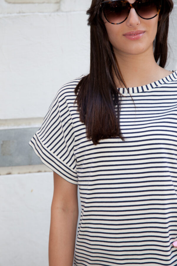 Camiseta Mod. Annette Color Azul Marino/Blanco - Imagen 2